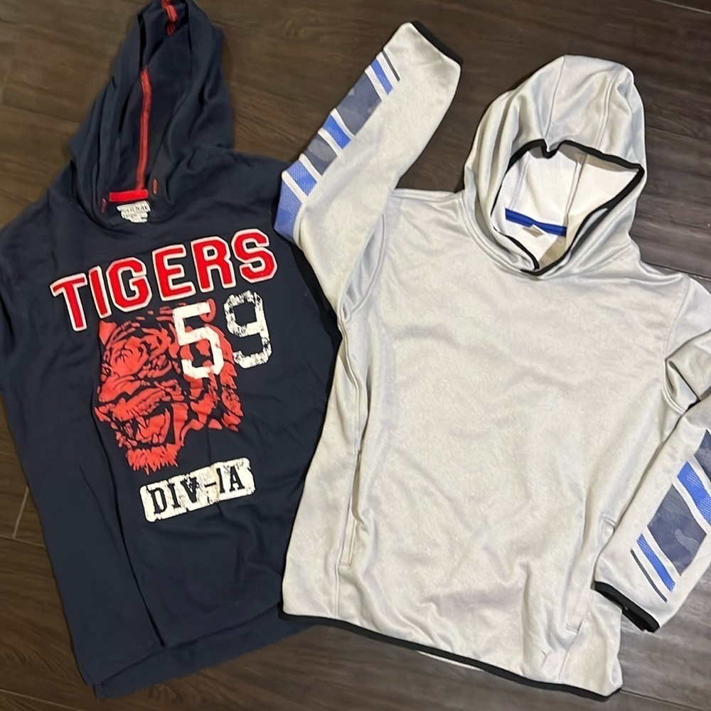 2 Boys Lightweight Long Sleeve Hoodies Size 10/12